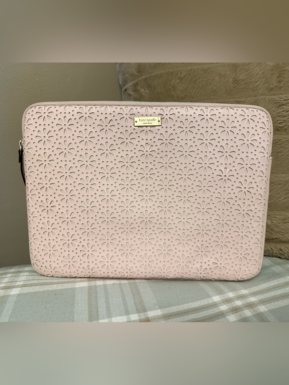Kate Spade Pink Laser Cut Floral Laptop Sleeve - 13” - Picture 3 of 5
